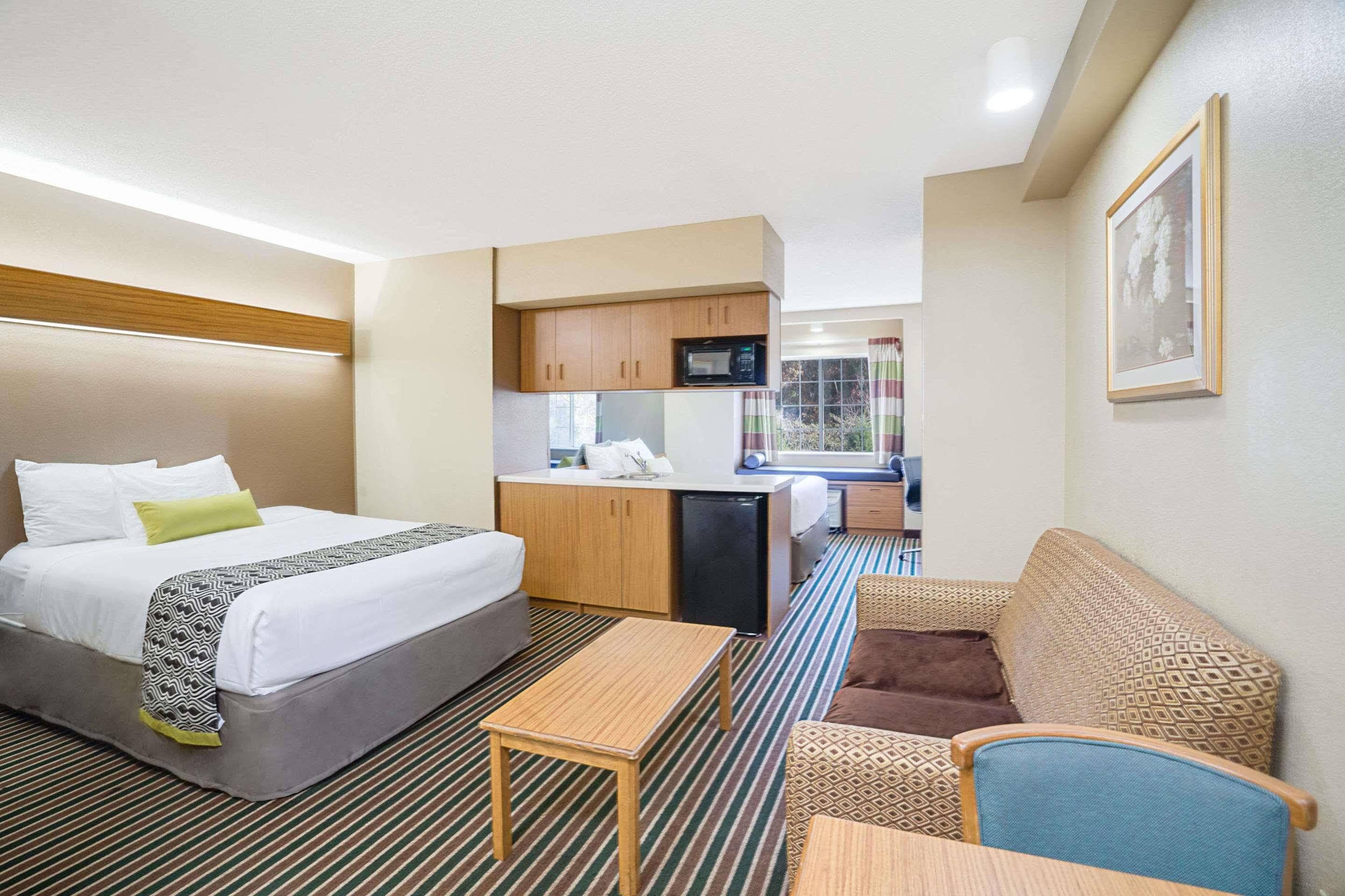Microtel Inn & Suites By Wyndham Pigeon Forge Exteriör bild