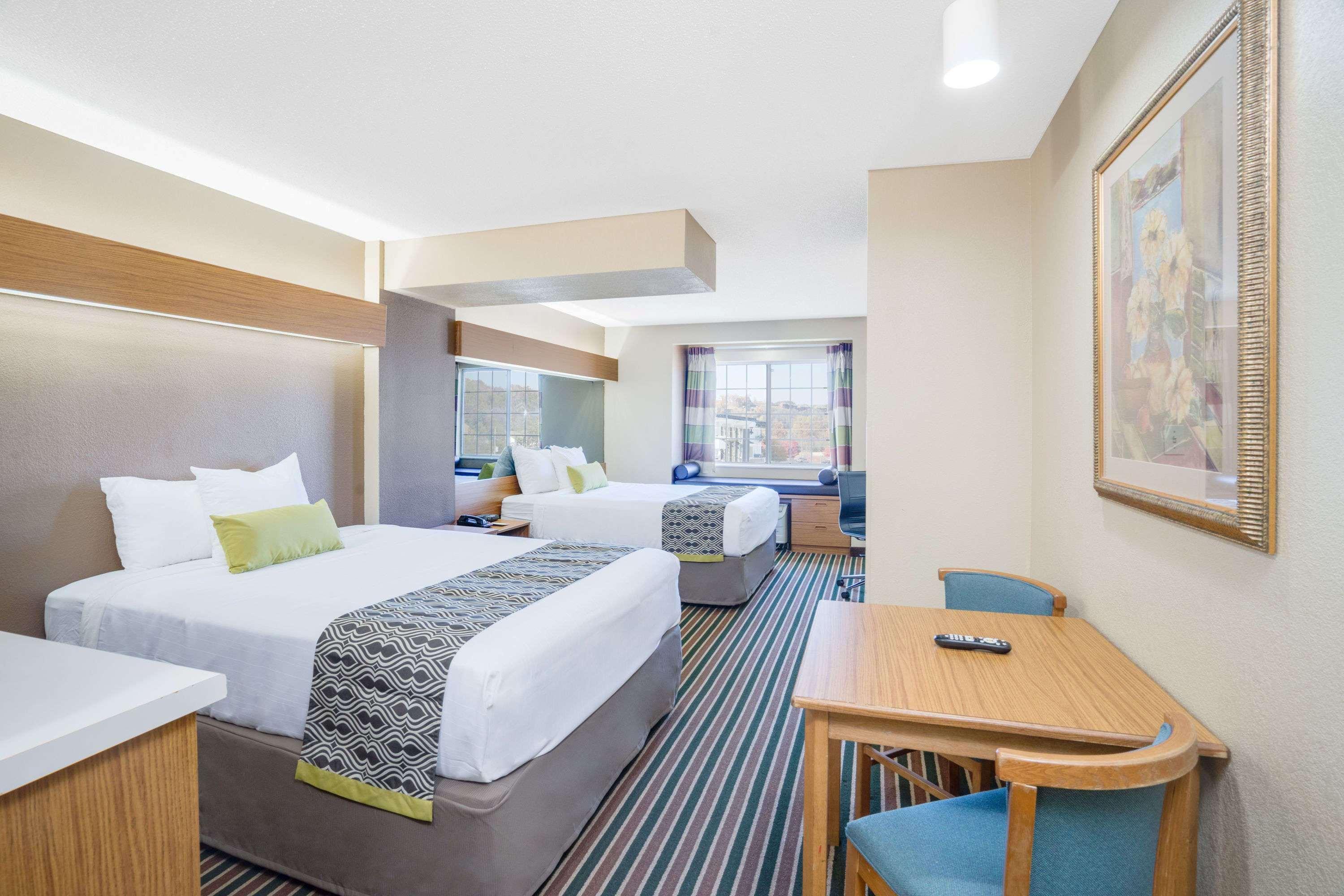 Microtel Inn & Suites By Wyndham Pigeon Forge Exteriör bild