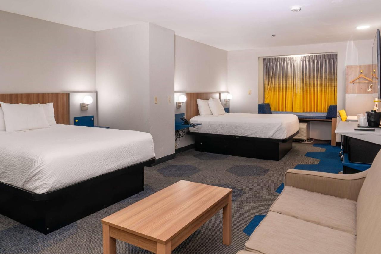 Microtel Inn & Suites By Wyndham Pigeon Forge Exteriör bild
