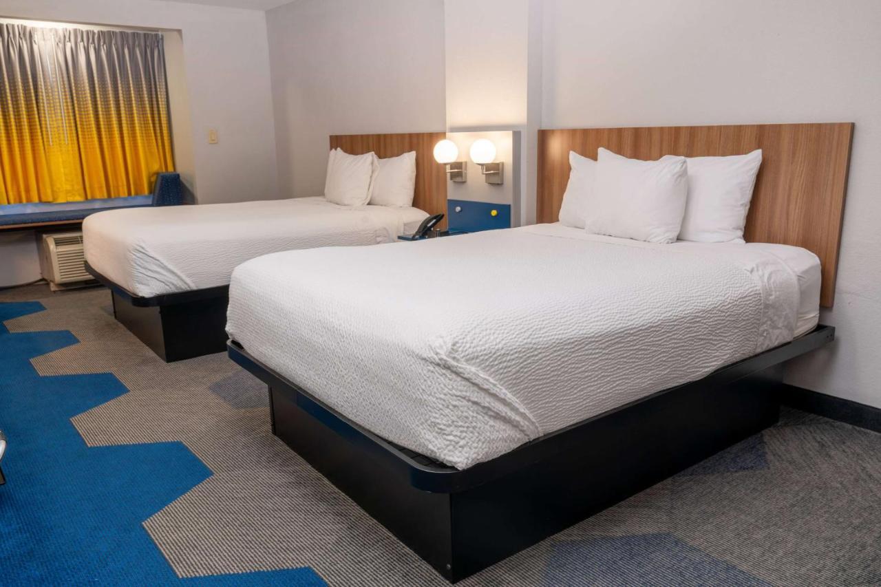 Microtel Inn & Suites By Wyndham Pigeon Forge Exteriör bild