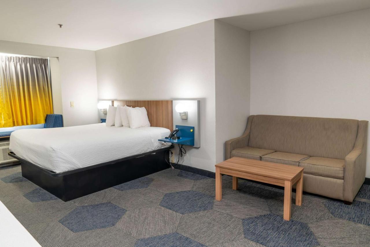 Microtel Inn & Suites By Wyndham Pigeon Forge Exteriör bild