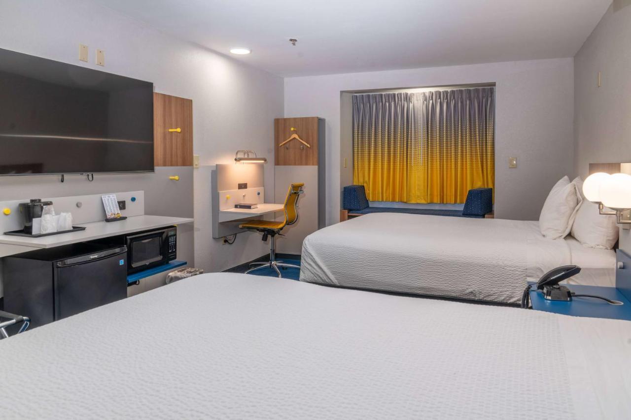 Microtel Inn & Suites By Wyndham Pigeon Forge Exteriör bild
